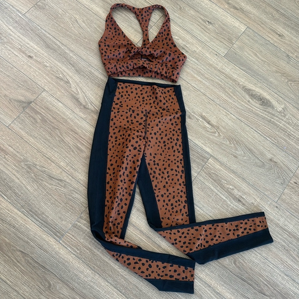 Beach riot brown spotted workout set